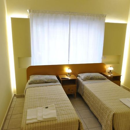 Hotel Roma Tourist House Exterior foto