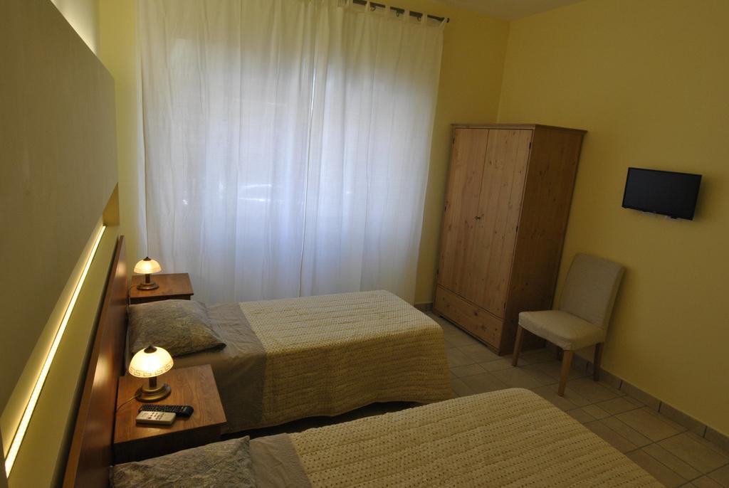 Hotel Roma Tourist House Exterior foto