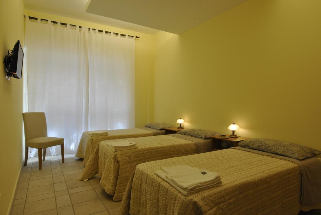 Hotel Roma Tourist House Exterior foto