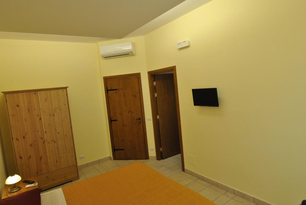 Hotel Roma Tourist House Exterior foto