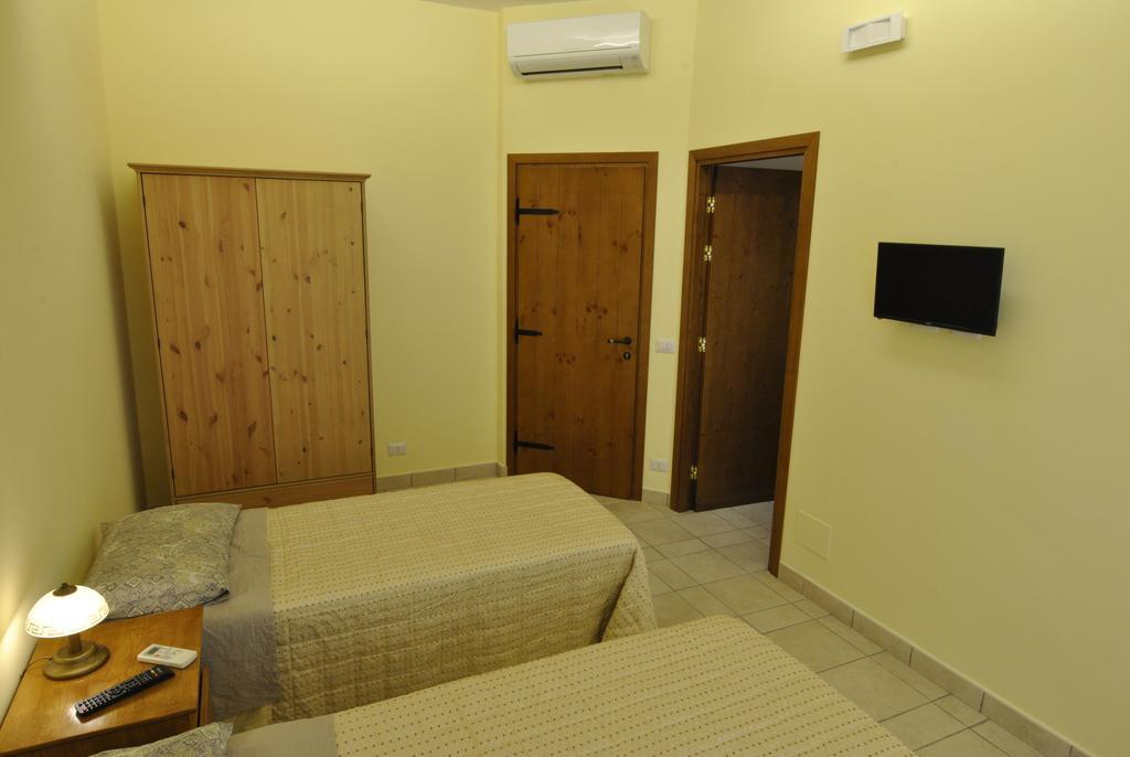 Hotel Roma Tourist House Exterior foto